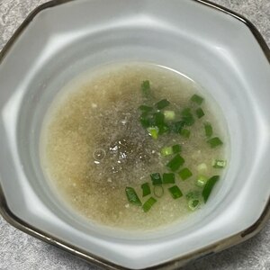 とろろ昆布とねぎの液体みそ味噌汁